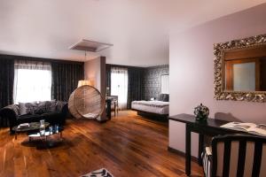 Katil atau katil-katil dalam bilik di The Twelve Hotel