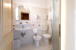 Salle de bains dans l'établissement Hotel Conterie