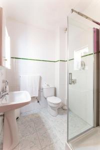 Ein Badezimmer in der Unterkunft Hostal Residencia San Francisco