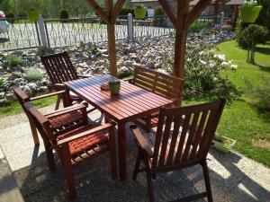 Vonkajšia záhrada v ubytovaní Pension Motel Anna