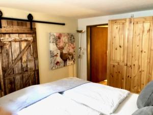 Zdjęcie z galerii obiektu SMALL & COZY 2 Bedroom City Apartment by Belle Stay w mieście Kitzbühel