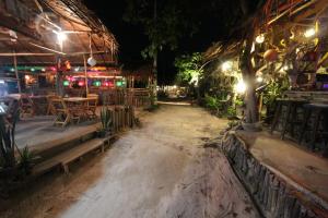 Gambar di galeri bagi Phi Phi Ba Kao Bay Resort di Pulau Phi Phi