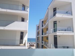 Gallery image of Lemon Apartment in Mamaia Nord