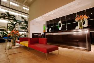 Now Hotel Cali的休息区