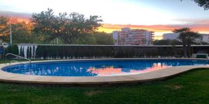 Bazén v ubytování Apartamentos Playa nebo v jeho okolí