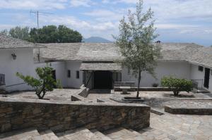 Budova, kde se vila nachází
