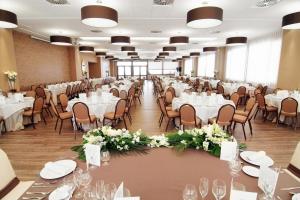 Restaurace v ubytování Hotel Fidalgo + 25 fotografií
