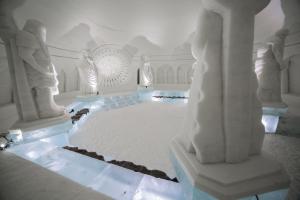 Bazén v ubytování Lapland Hotels Sirkantähti nebo v jeho okolí
