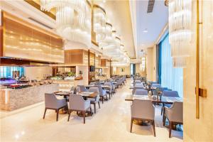 资阳鼎晟泓府豪生大酒店 餐厅或其他用餐的地方