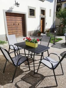 Patio alebo iná vonkajšia časť ubytovania Borgo Sant'Andrea al Pozzo
