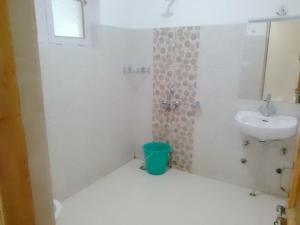 Ένα μπάνιο στο Vamoose Shuma Villa