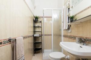 Bathroom sa HomeHouse Giulio Cesare-San Pietro