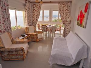 Posezení v ubytování Apartamentos Intercentro Algarrobo-Costa APARTAMENTOS TURÍSTICOS -INMOBILIARIA + 37 fotografií