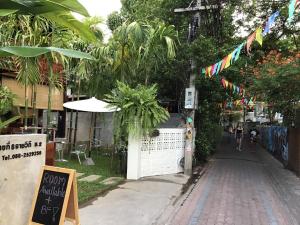 Fotografie z fotogalerie ubytování The Eight Ratvithi House v destinaci Chiang Mai