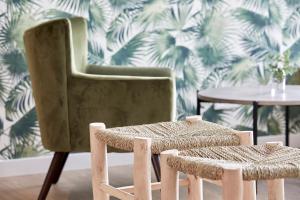 A seating area at HM Dunas Blancas