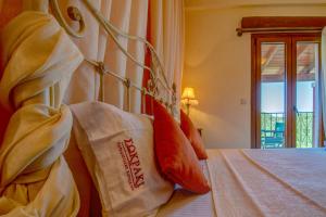 Posteľ alebo postele v izbe v ubytovaní Corfu Sokraki Villas