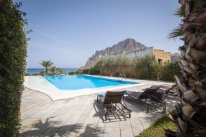 Villa Afrodite | Luxury Villa and Pool tesisinde veya buraya yakın yüzme havuzu