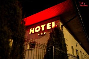 Certifikát, hodnocení, plakát nebo jiný dokument vystavený v ubytování Hotel Zodiak