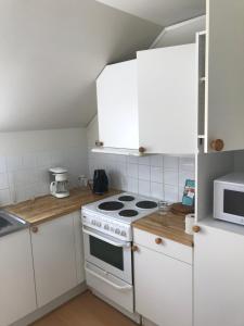 Η κουζίνα ή μικρή κουζίνα στο Klovabo Bed & Breakfast +29 φωτογραφίες