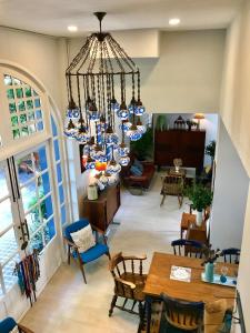 Posezení v ubytování P.O.E Posh Homestay