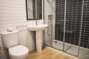 Ένα μπάνιο στο In Barcelos Hostel & Guest House