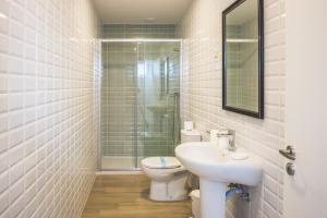 Ένα μπάνιο στο In Barcelos Hostel & Guest House