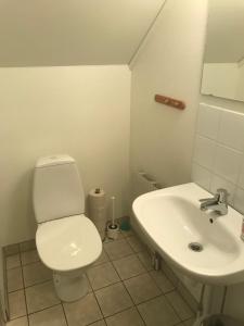 Vonios kambarys apgyvendinimo įstaigoje Klovabo Bed & Breakfast
