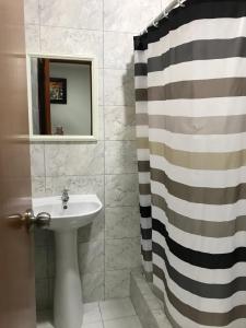 Koupelna v ubytování Hostal Parisuite