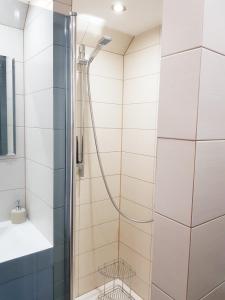 Ένα μπάνιο στο Apartament przy Wieży +33 φωτογραφίες