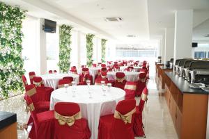 Restaurace v ubytování Hotel Nalendra Plaza Subang