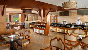 Restaurace v ubytování Amber Dale Luxury Hotel & Spa, Munnar