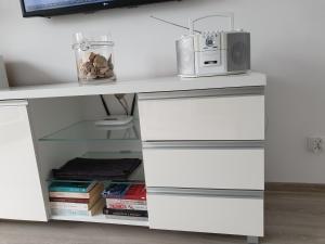 Knižnica v apartmáne