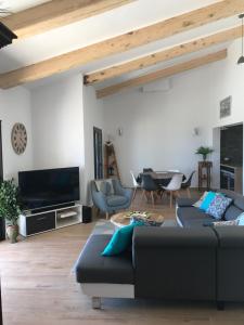 Μια τηλεόραση ή/και κέντρο ψυχαγωγίας στο Vue mer panoramique Saint Tropez