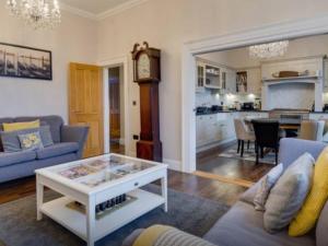Η κουζίνα ή μικρή κουζίνα στο Stramongate Apartment