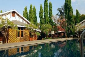 Kolam renang di atau dekat dengan Ruby True Hotel