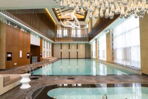 Kolam renang di atau dekat dengan Pullman Changbaishan Resort