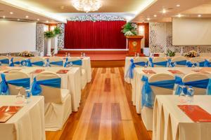 Restaurace v ubytování Huong Sen Hotel + 37 fotografií