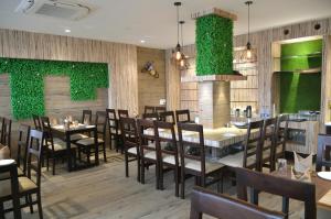 Restoran ili drugo mesto za obedovanje u objektu Hotel Radiance