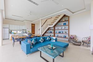 Posezení v ubytování The Ridge - Award Winning Sea View Pool Villas