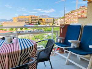 Fotografia z galérie ubytovania ROC MAR 7 2A - Apartamento cerca del centro y de la playa - terraza con vistas al mar y al puerto v destinácii Roses