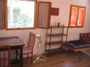 Χώρος καθιστικού στο Cosy Cottage on Avala Mountain +10 φωτογραφίες