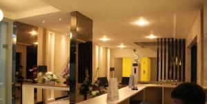 TV a/nebo společenská místnost v ubytování SWK 95 Hotel