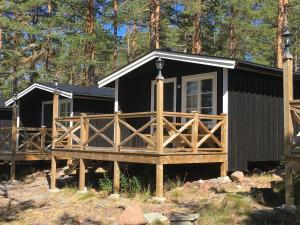 Imagem da galeria de Norrfällsvikens Camping, Stugby & Marina em Mjällom