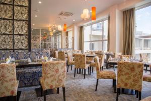 A restaurant or other place to eat at Amaryllis Hotel Blantyre