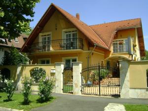 Budova, v ktorej sa vila nachádza
