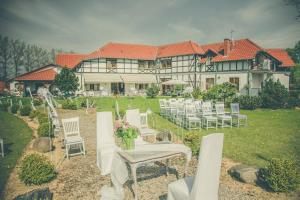 Zahrada ubytování Hotel Dworek nad Regą