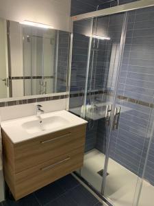 Koupelna v ubytování Apartamento de lujo en La Toja