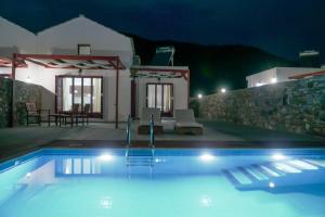Gallery image of ANEFANTI VILLAS in Agios Kirykos +70 photos
