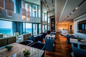 Posezení v ubytování Royal Beach Hotel Tel Aviv by Isrotel Exclusive