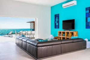 Gallery image of Luxury Oceanfront Villa Delivers Mind Blowing Views, Direct Access To The Ocean in Providenciales